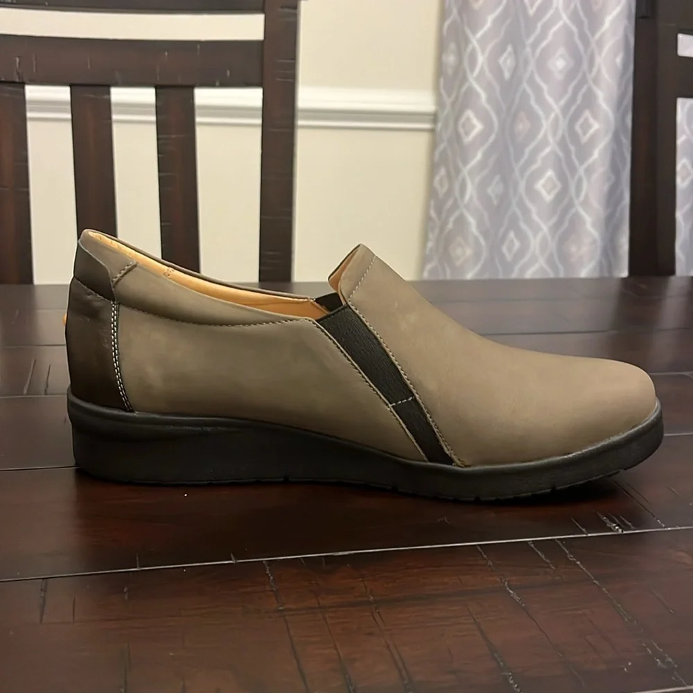 Samuel Hubbard Marin Slip-On Shoes Taupe Nubuck Brazil Women’s Size 9.5 W Wide